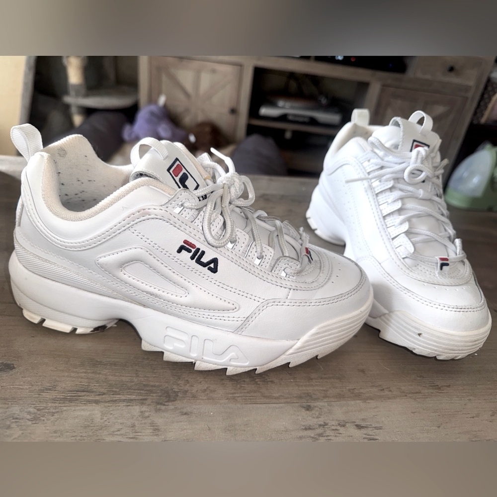Fila Disruptor 2 Premium Leather Sneakers Womens Sz 9 White Shoes